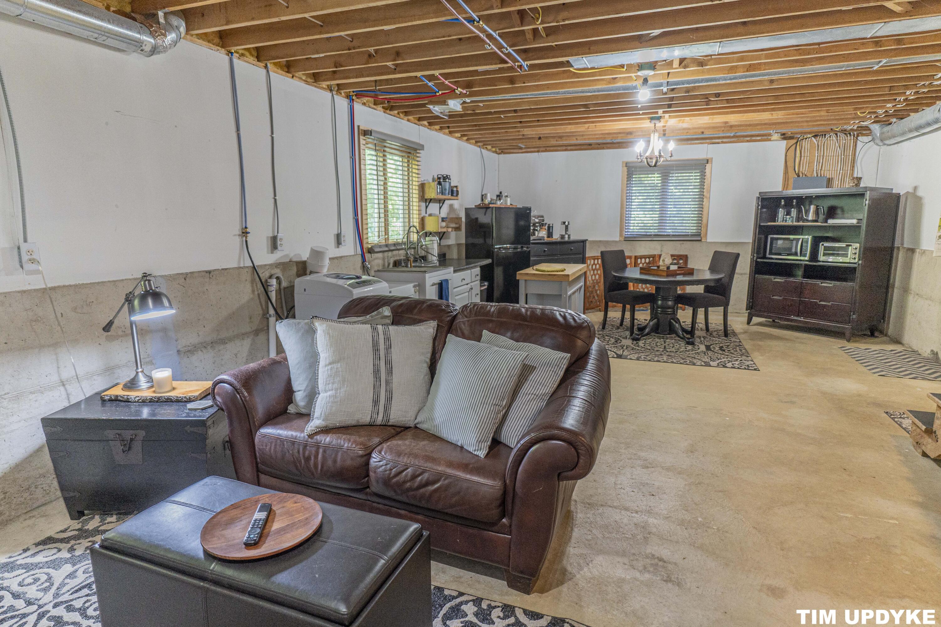 12931 Apple Drive