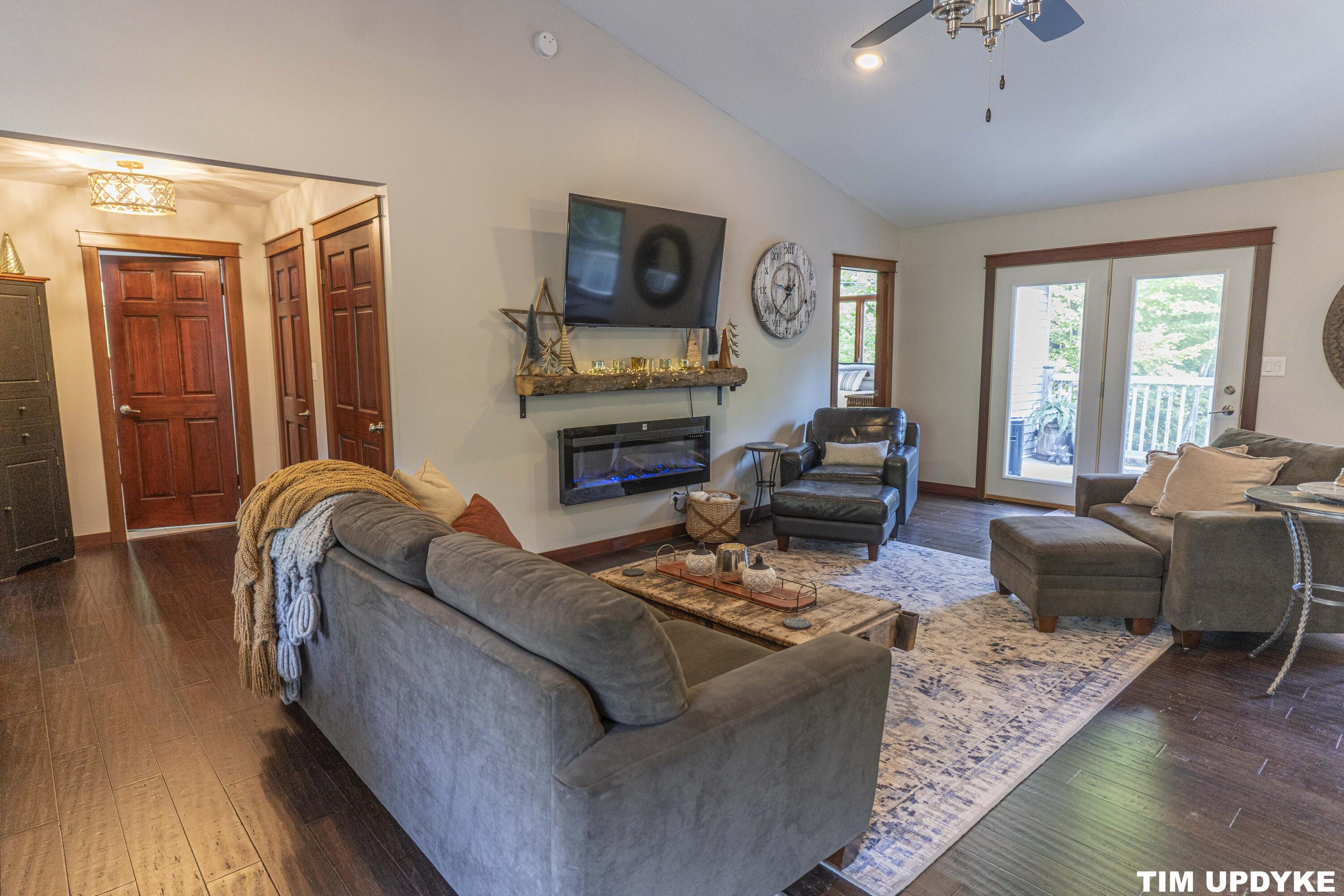12931 Apple Drive