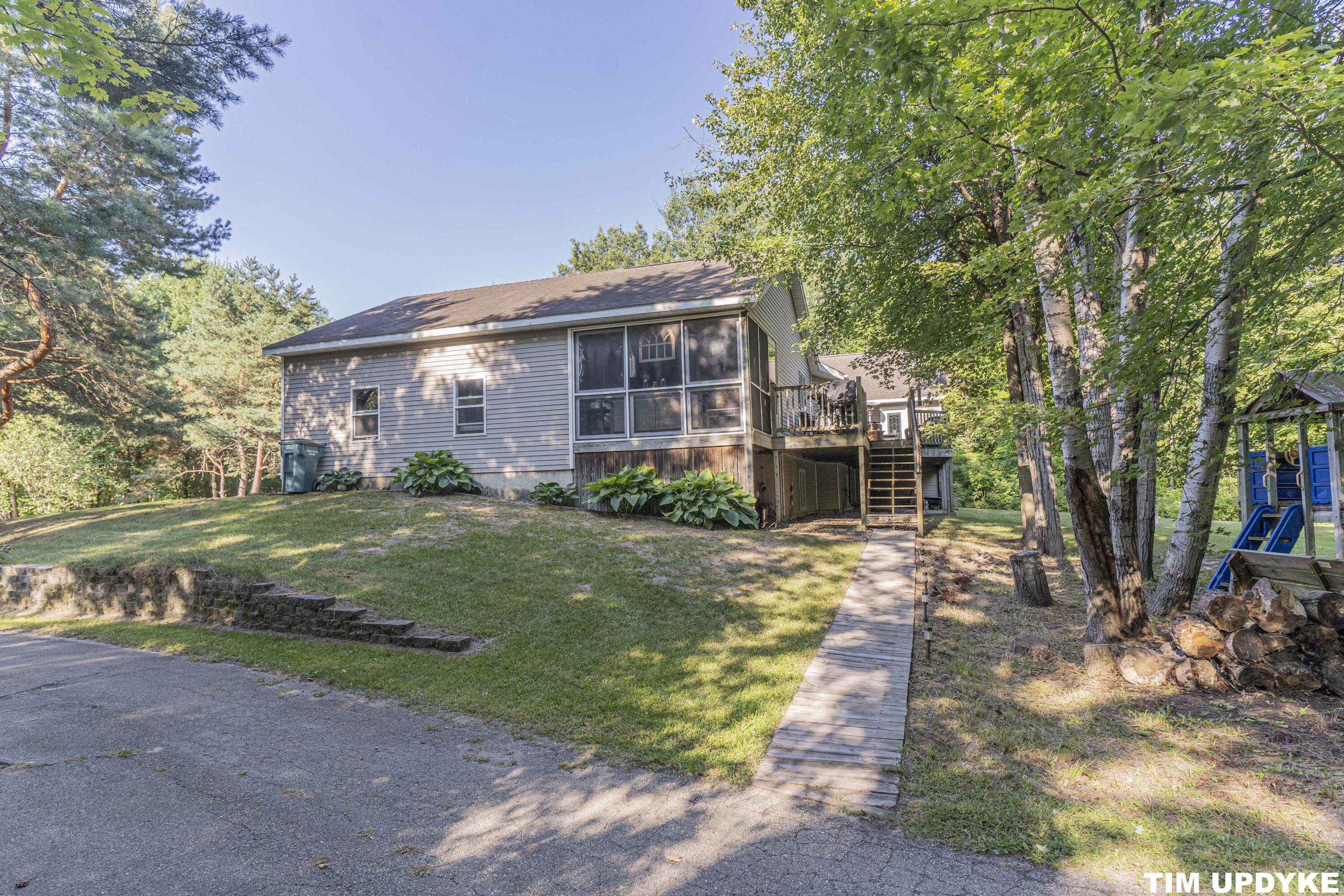 12931 Apple Drive