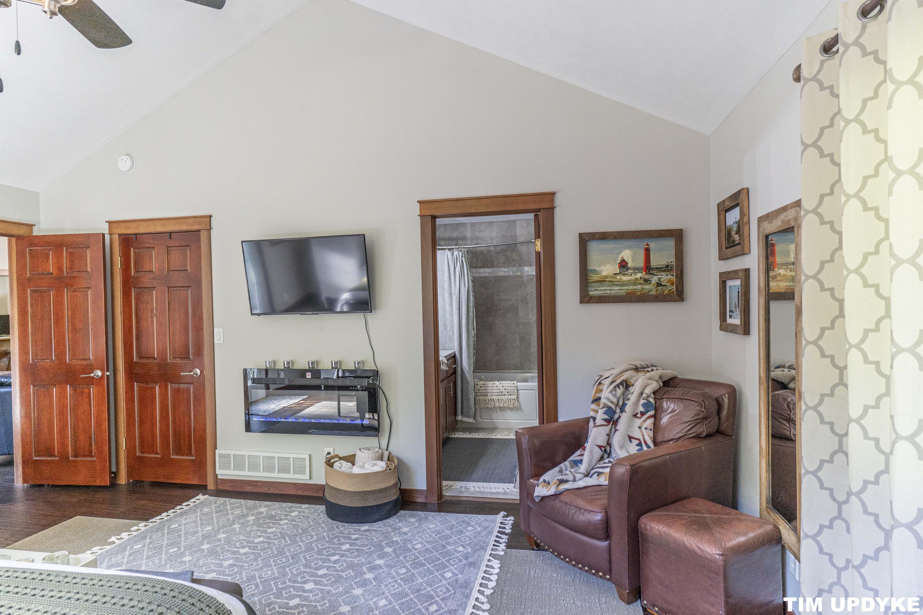 12931 Apple Drive