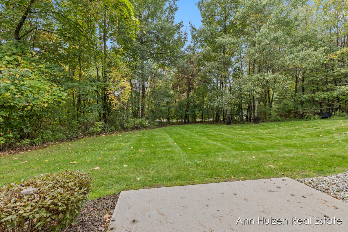 9495 Douglas Fir Court NE
