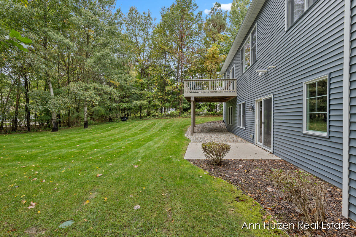 9495 Douglas Fir Court NE