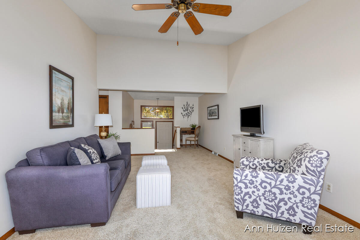 1187 Fairfield Drive, Hudsonville