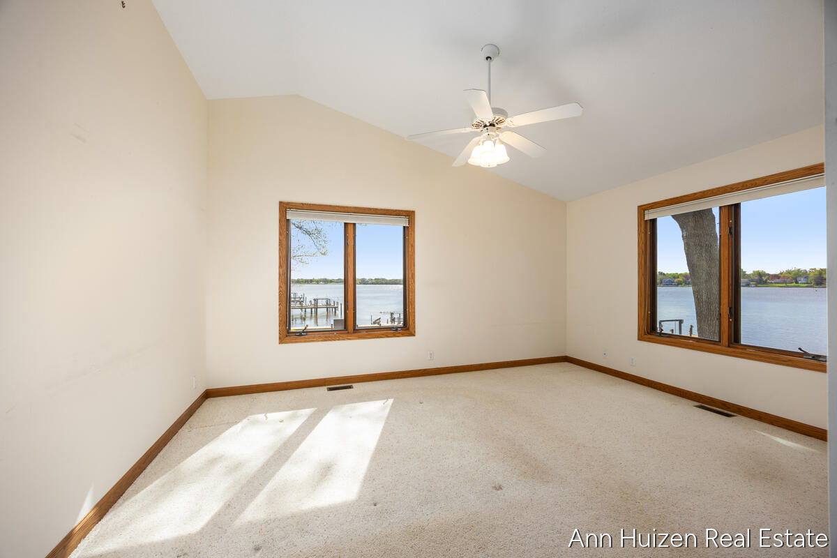 786 N Shore Drive
