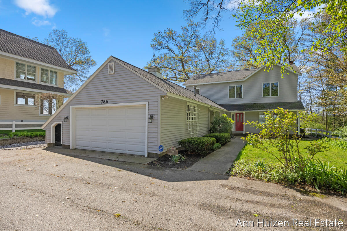 786 N Shore Drive