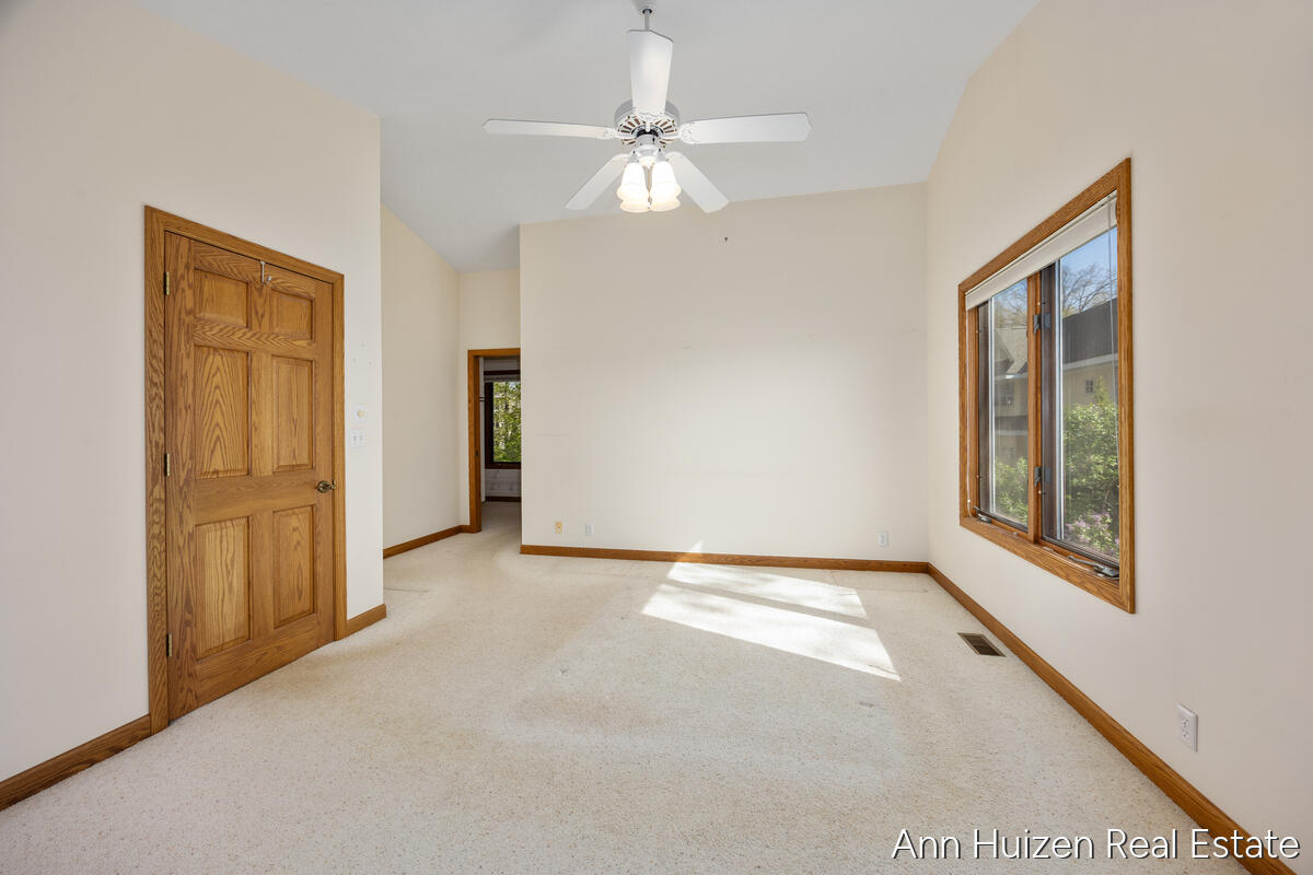 786 N Shore Drive