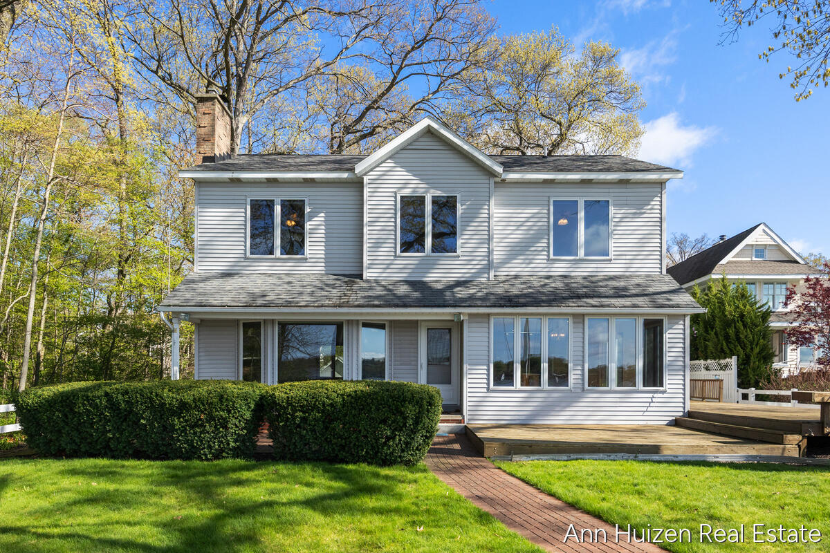 786 N Shore Drive