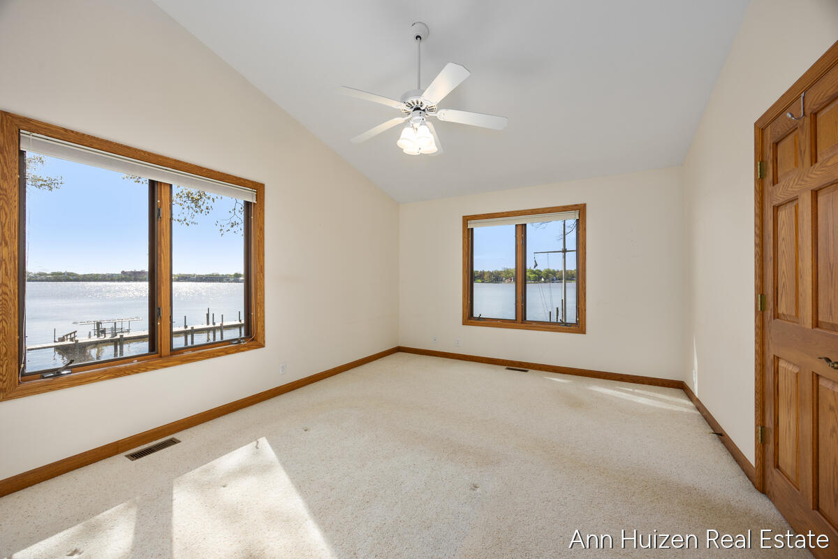 786 N Shore Drive