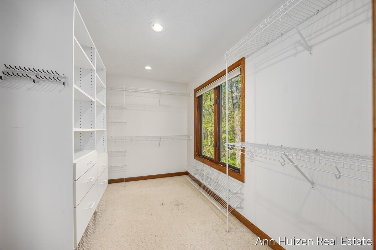 786 N Shore Drive