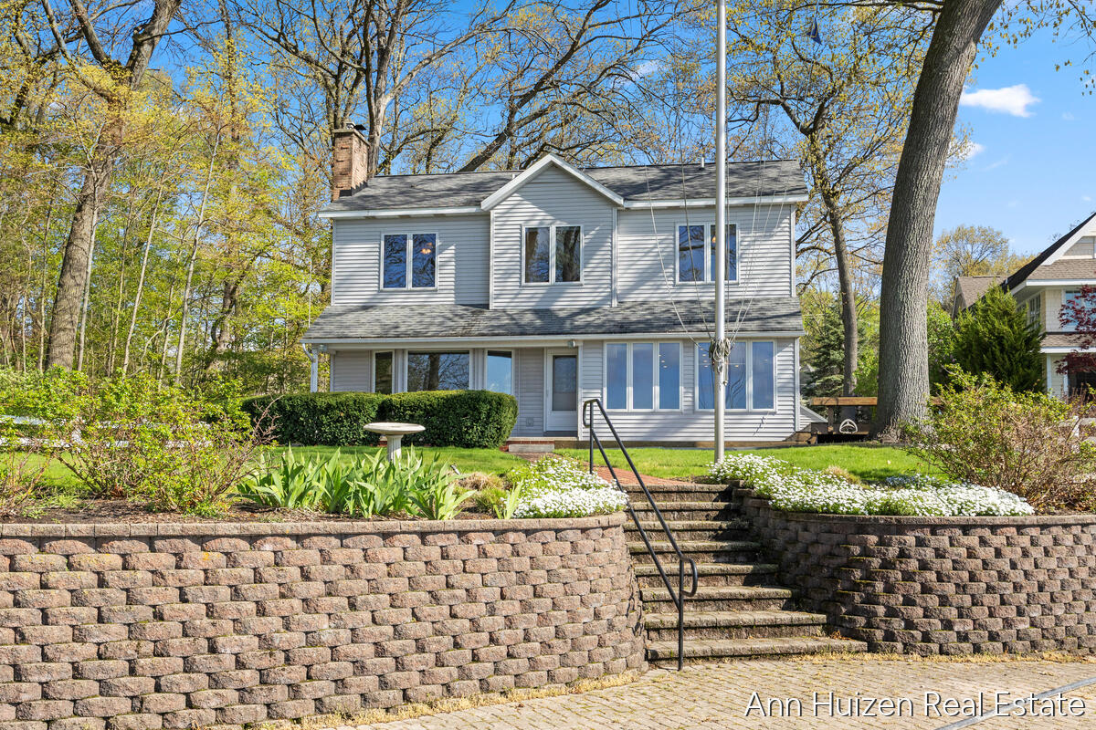 786 N Shore Drive