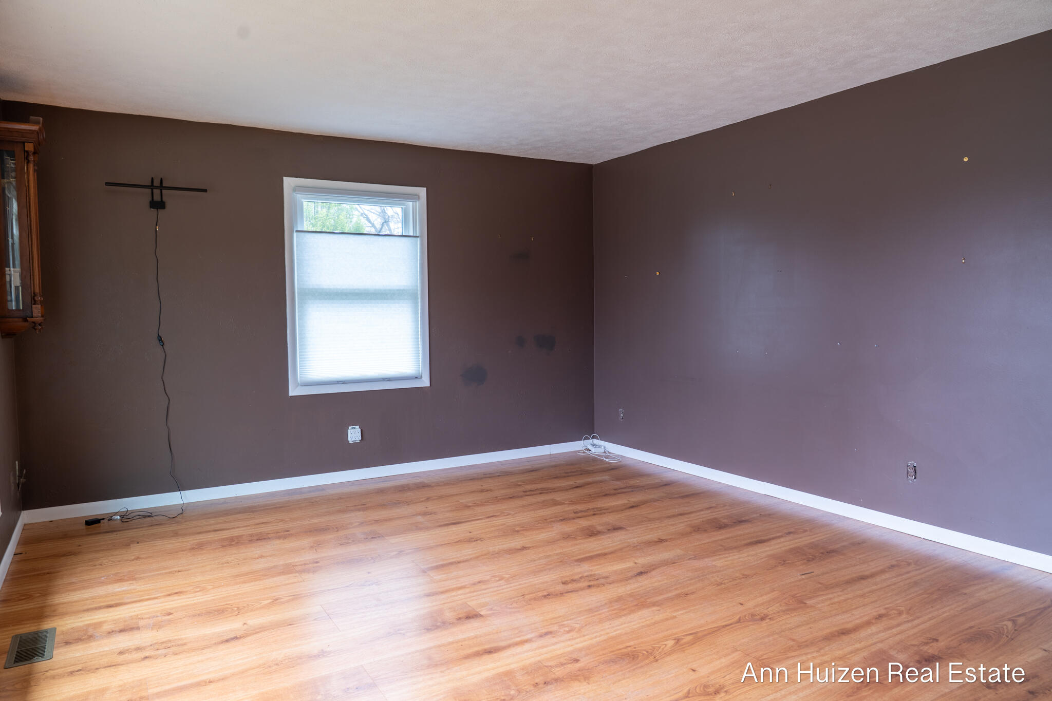 203 Alger Street SE