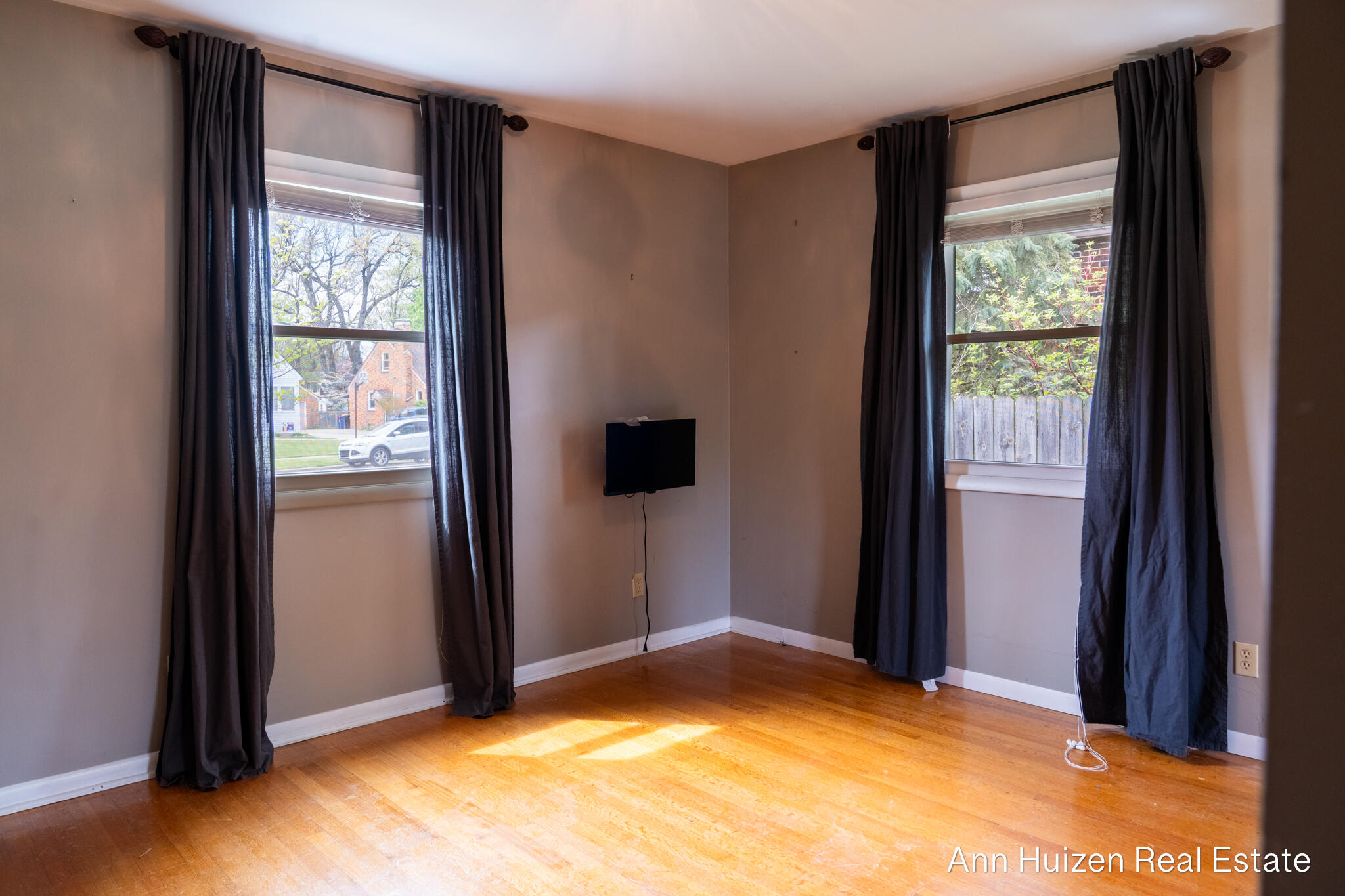 203 Alger Street SE