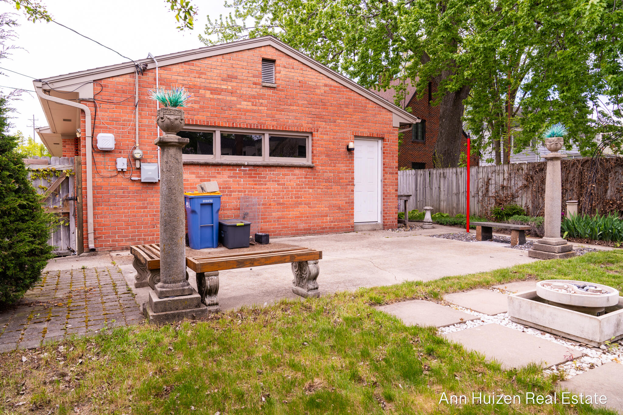 203 Alger Street SE