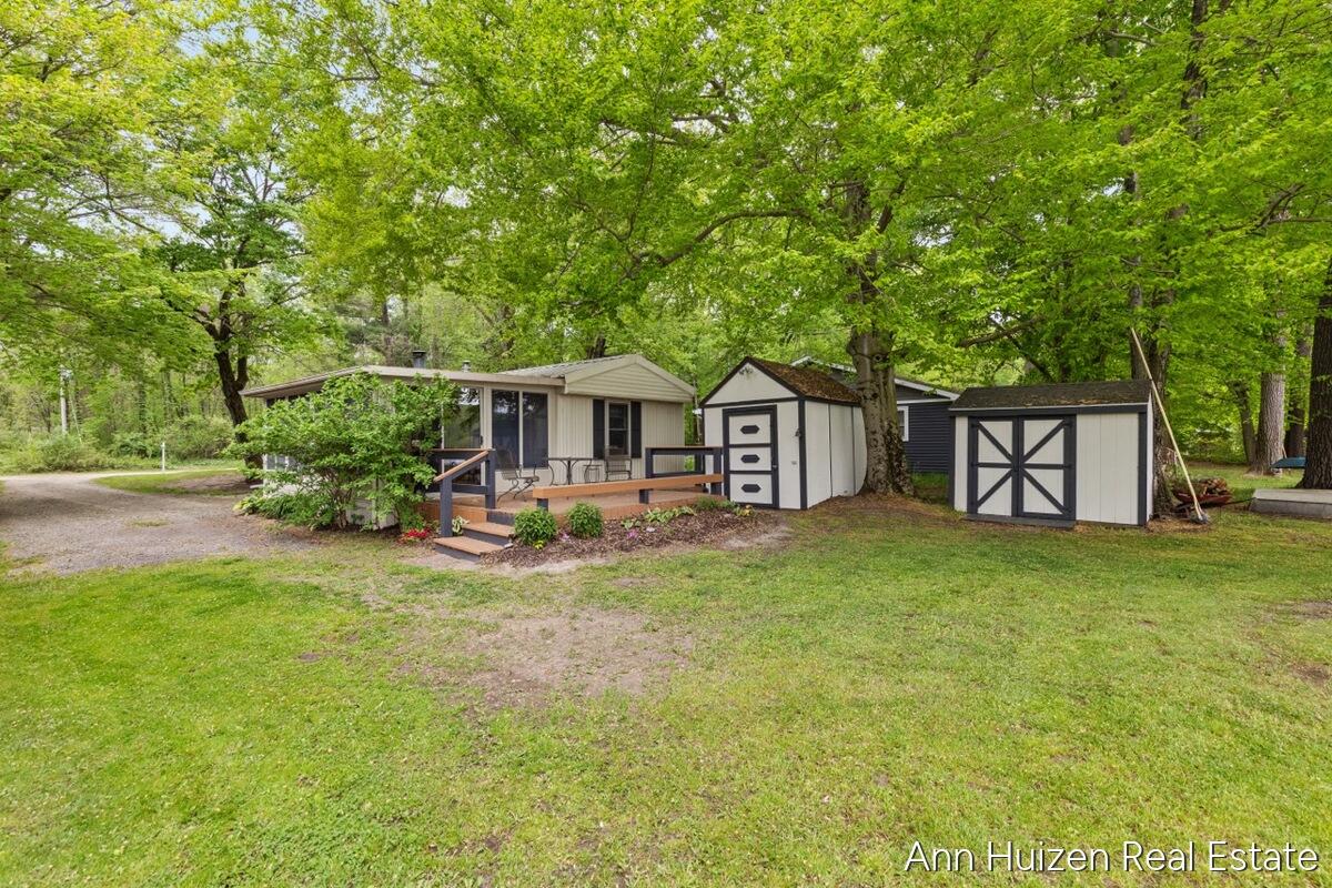 3379 S Spec Lake Drive