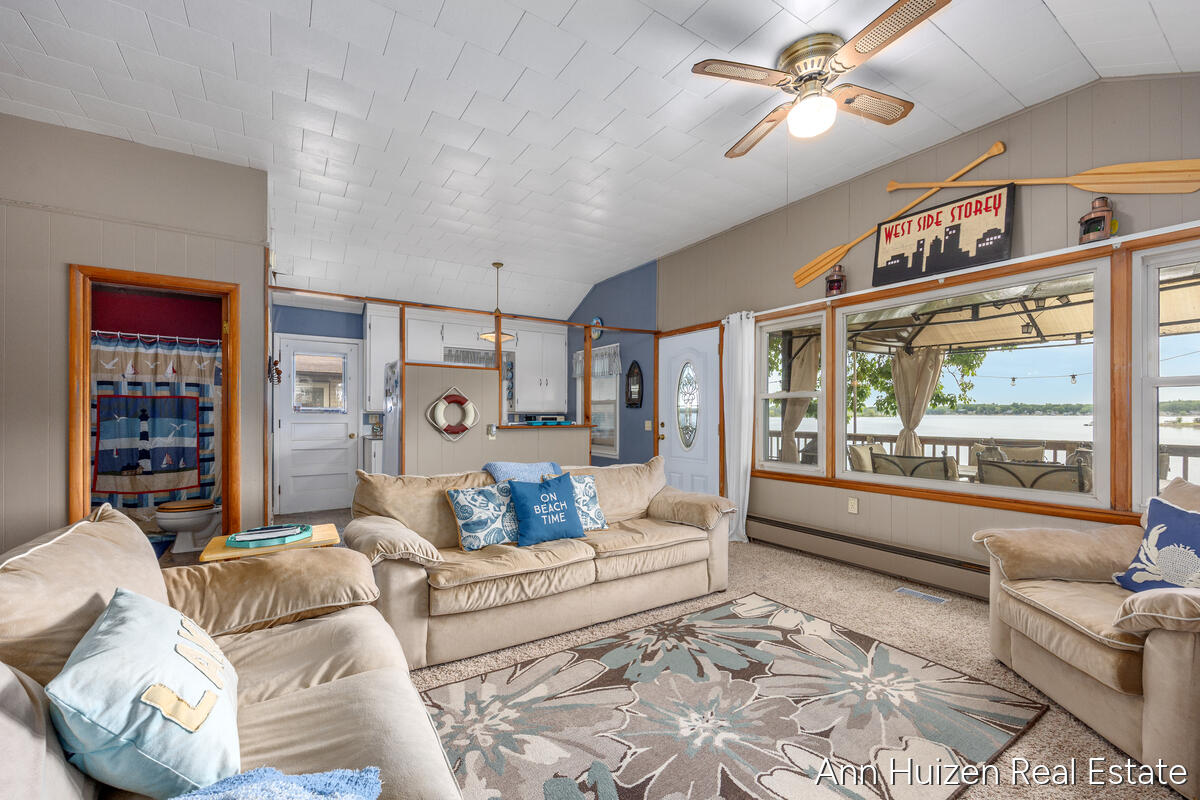 11415 Oak Drive