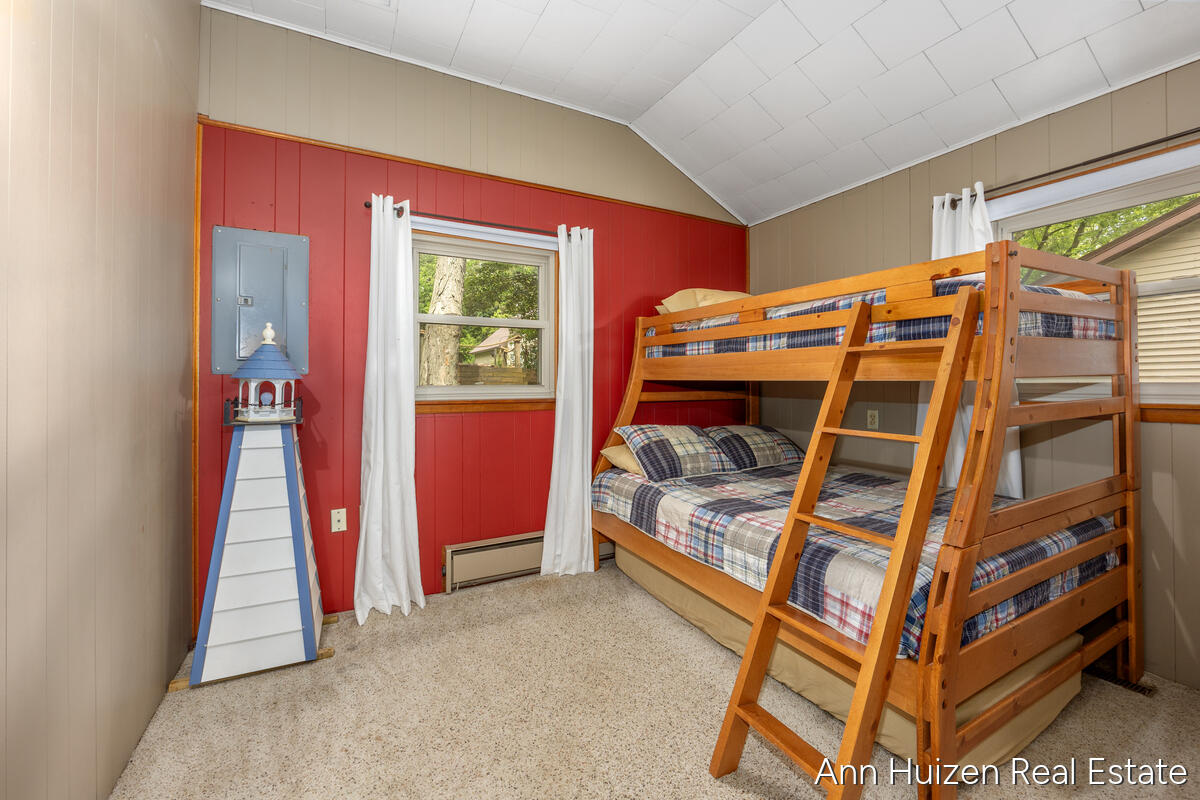 11415 Oak Drive