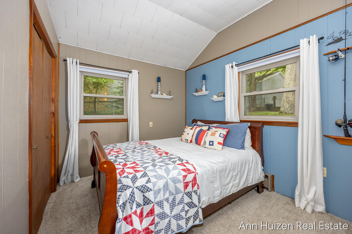 11415 Oak Drive