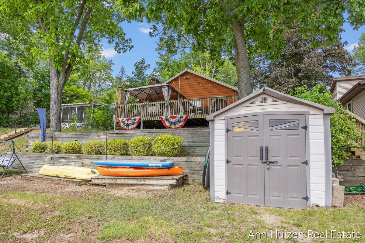 11415 Oak Drive