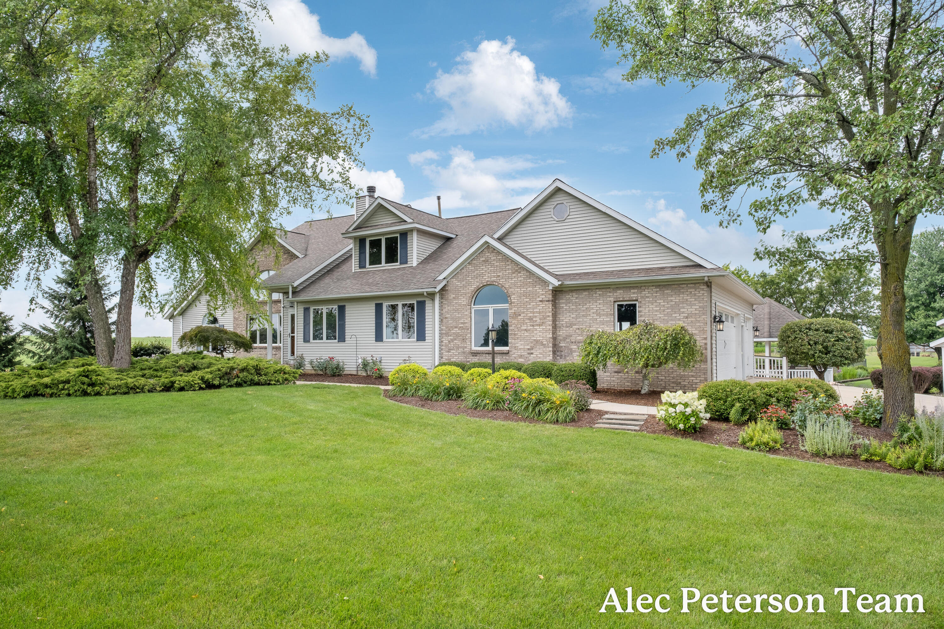 2807 8th Avenue SW Byron Center MI