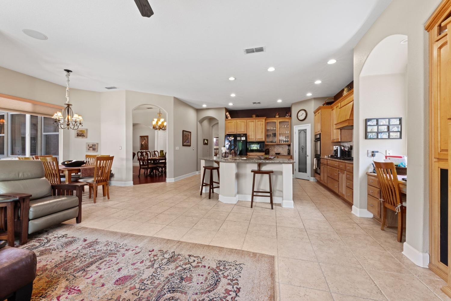 1132 Venezia Drive
