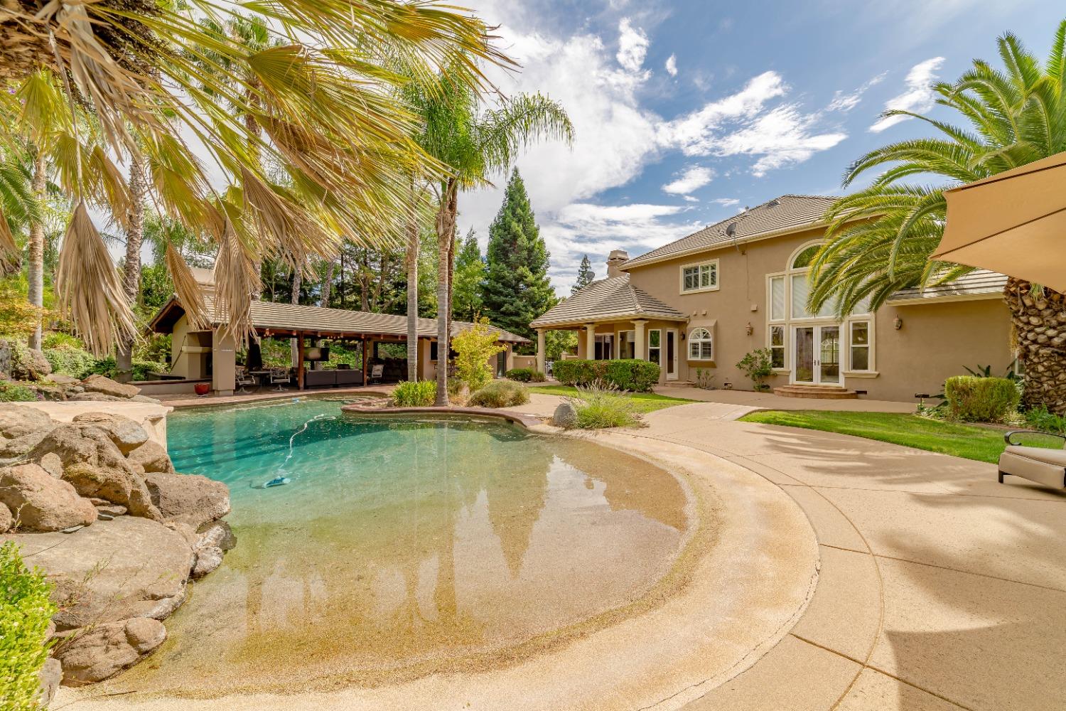 2563 Shadowfax Lane
