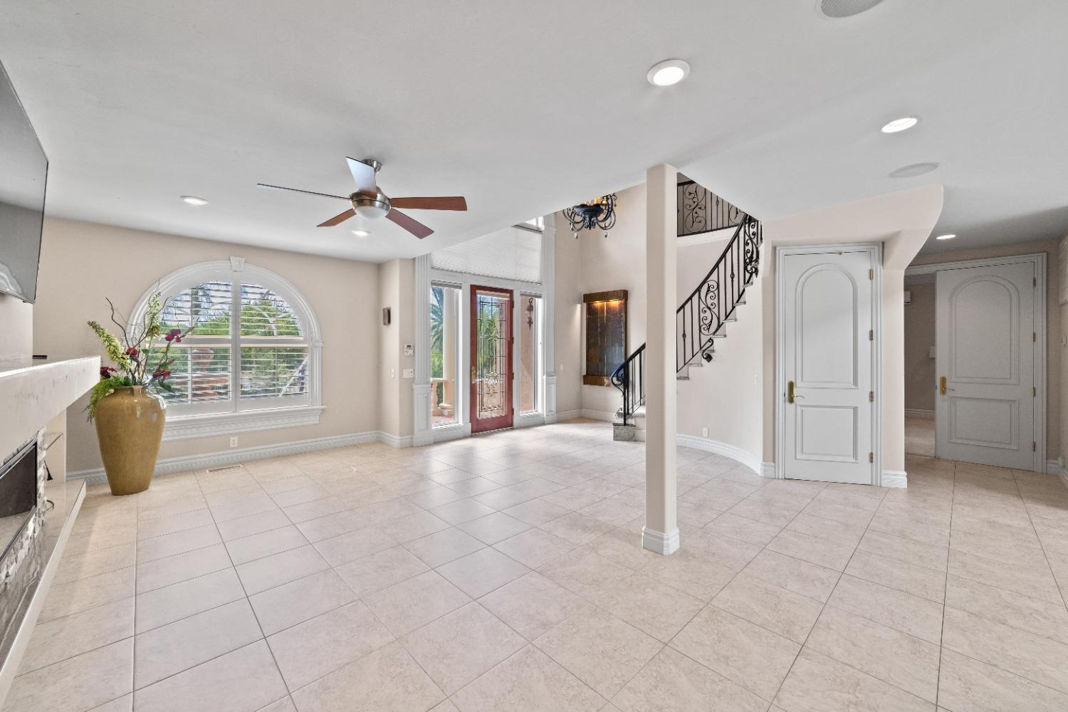 2563 Shadowfax Lane
