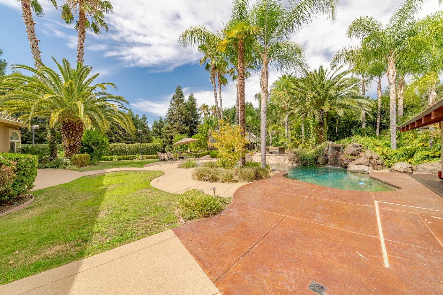 2563 Shadowfax Lane