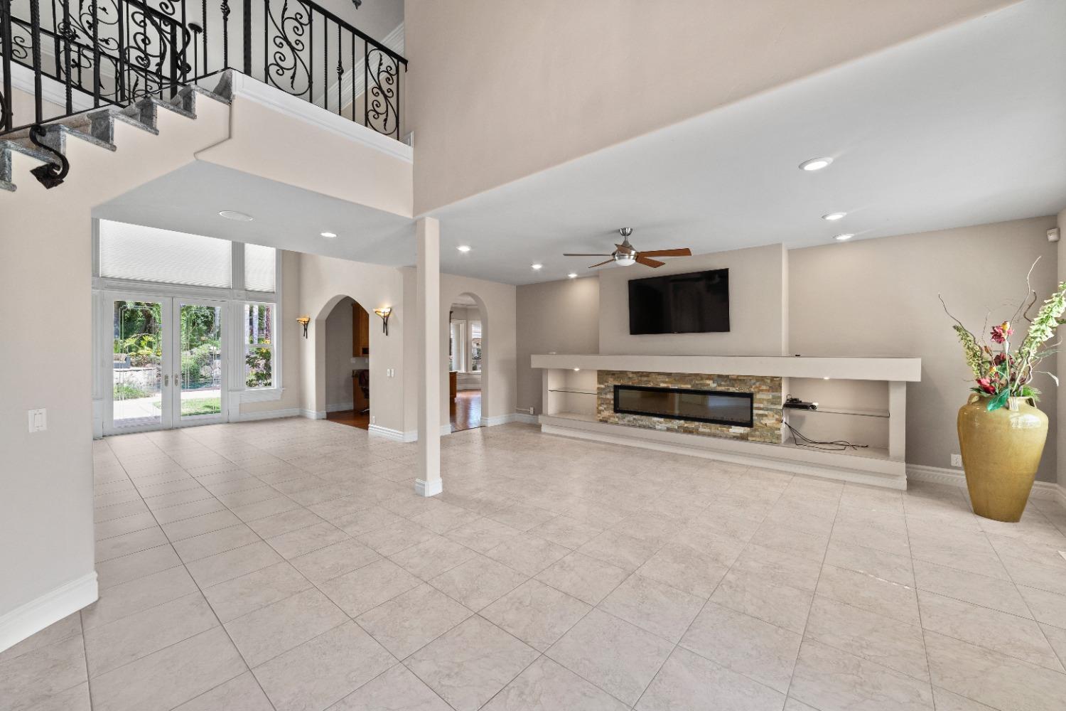 2563 Shadowfax Lane