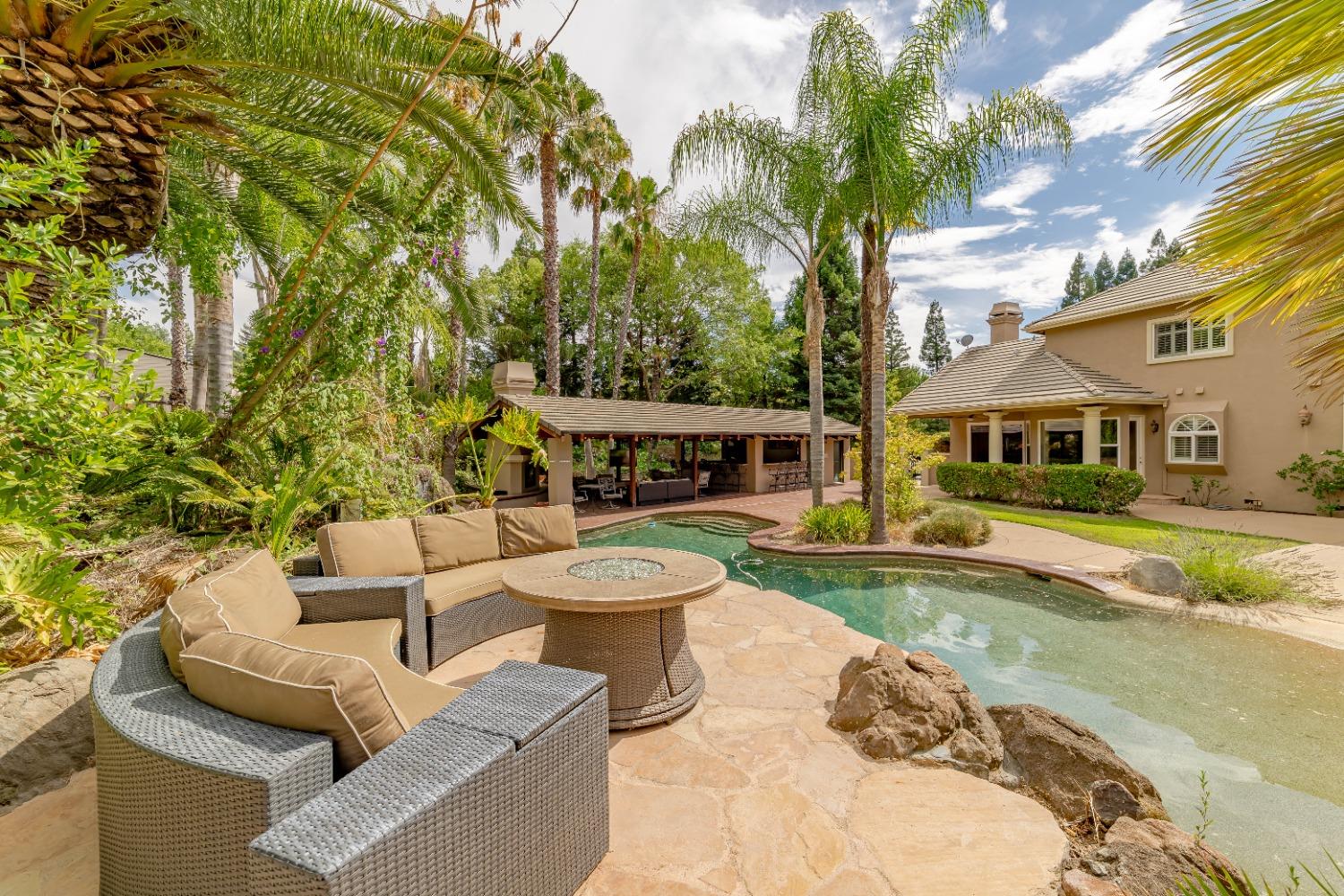2563 Shadowfax Lane