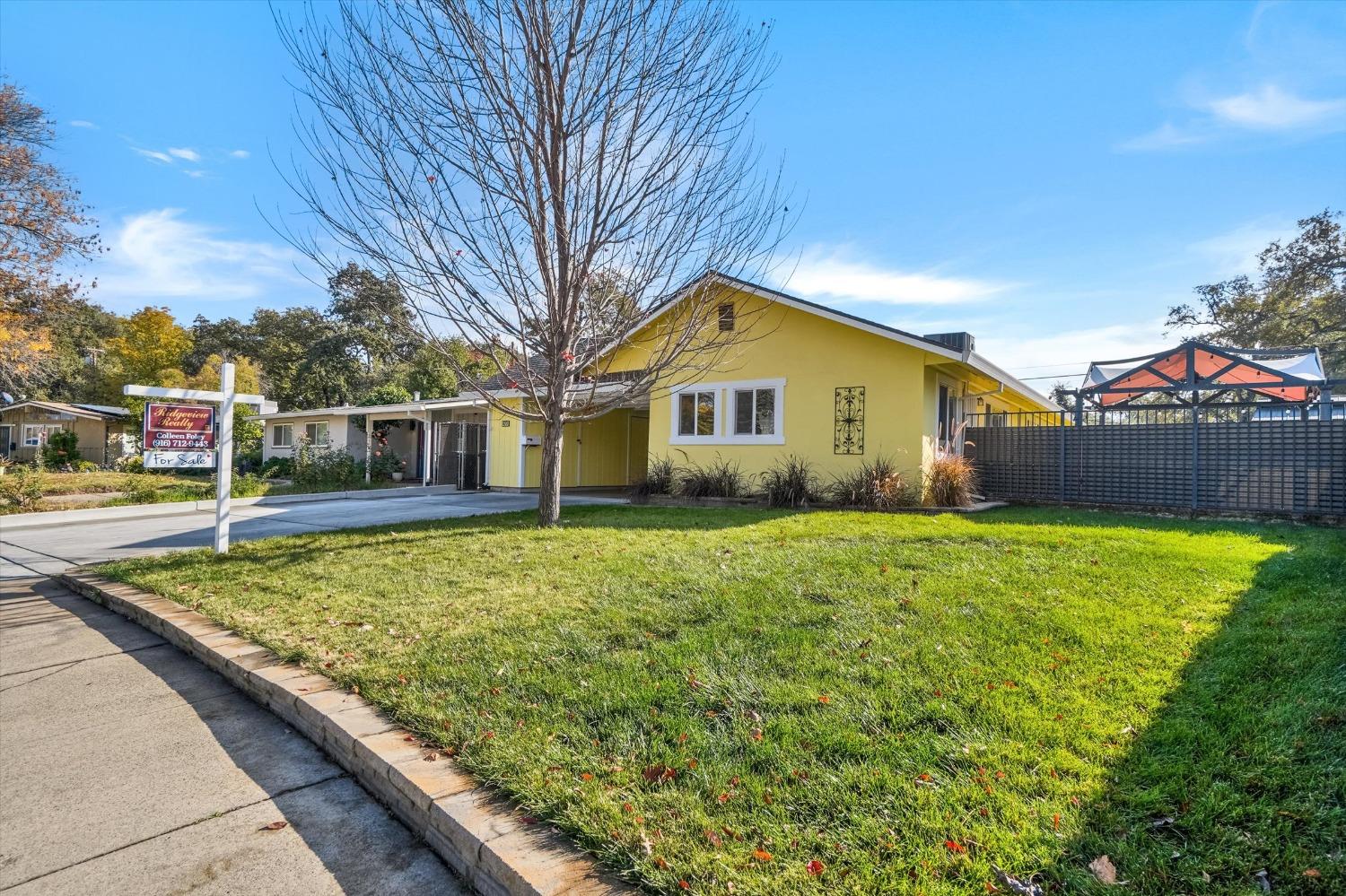 623 W Windsor Drive