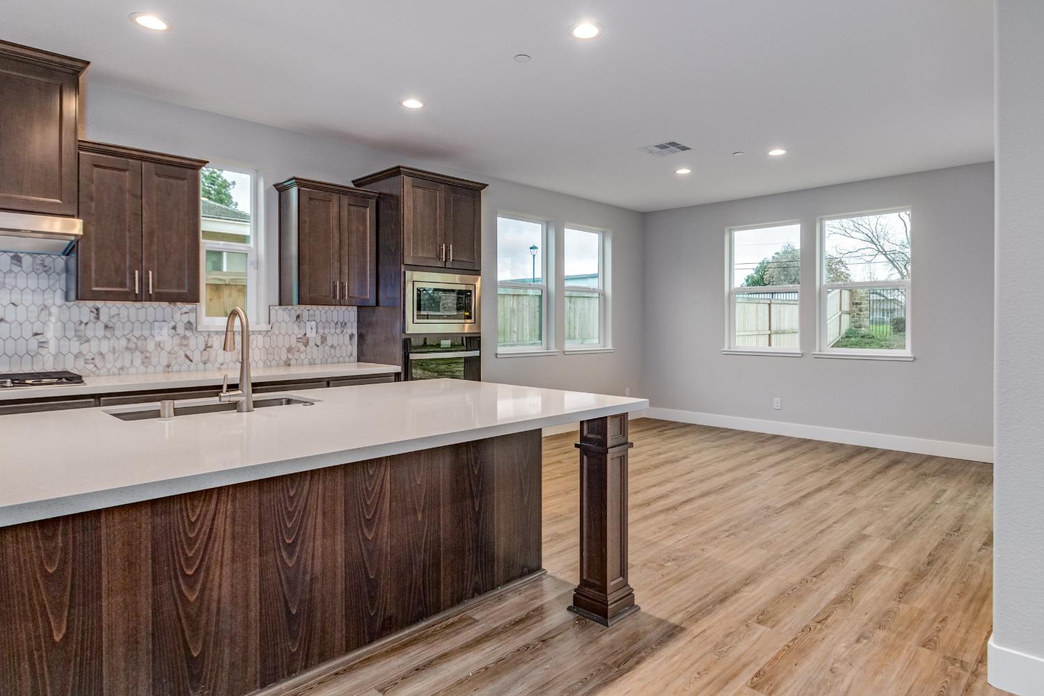 8865 Holly Oak Court
