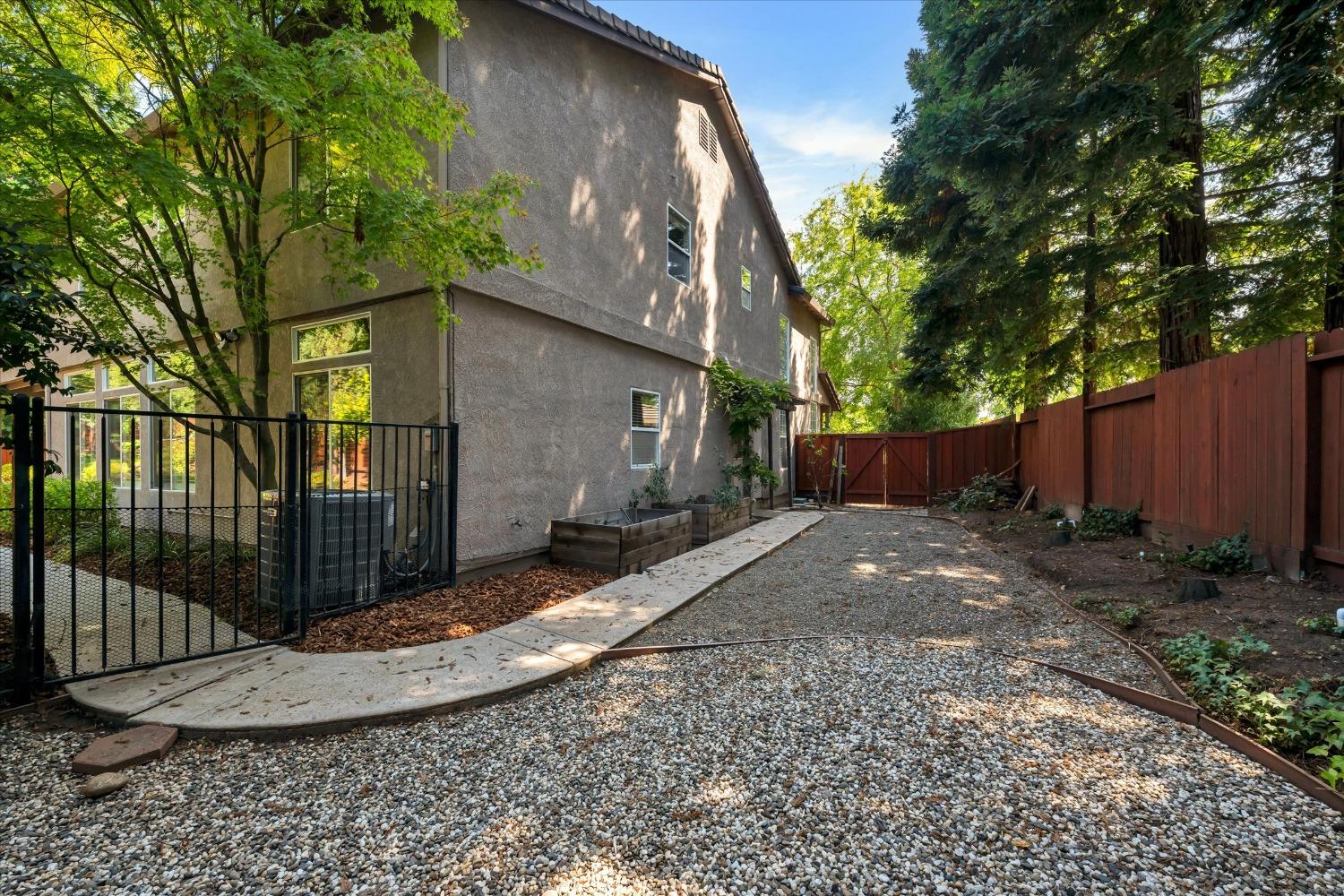 9860 Summerset Court