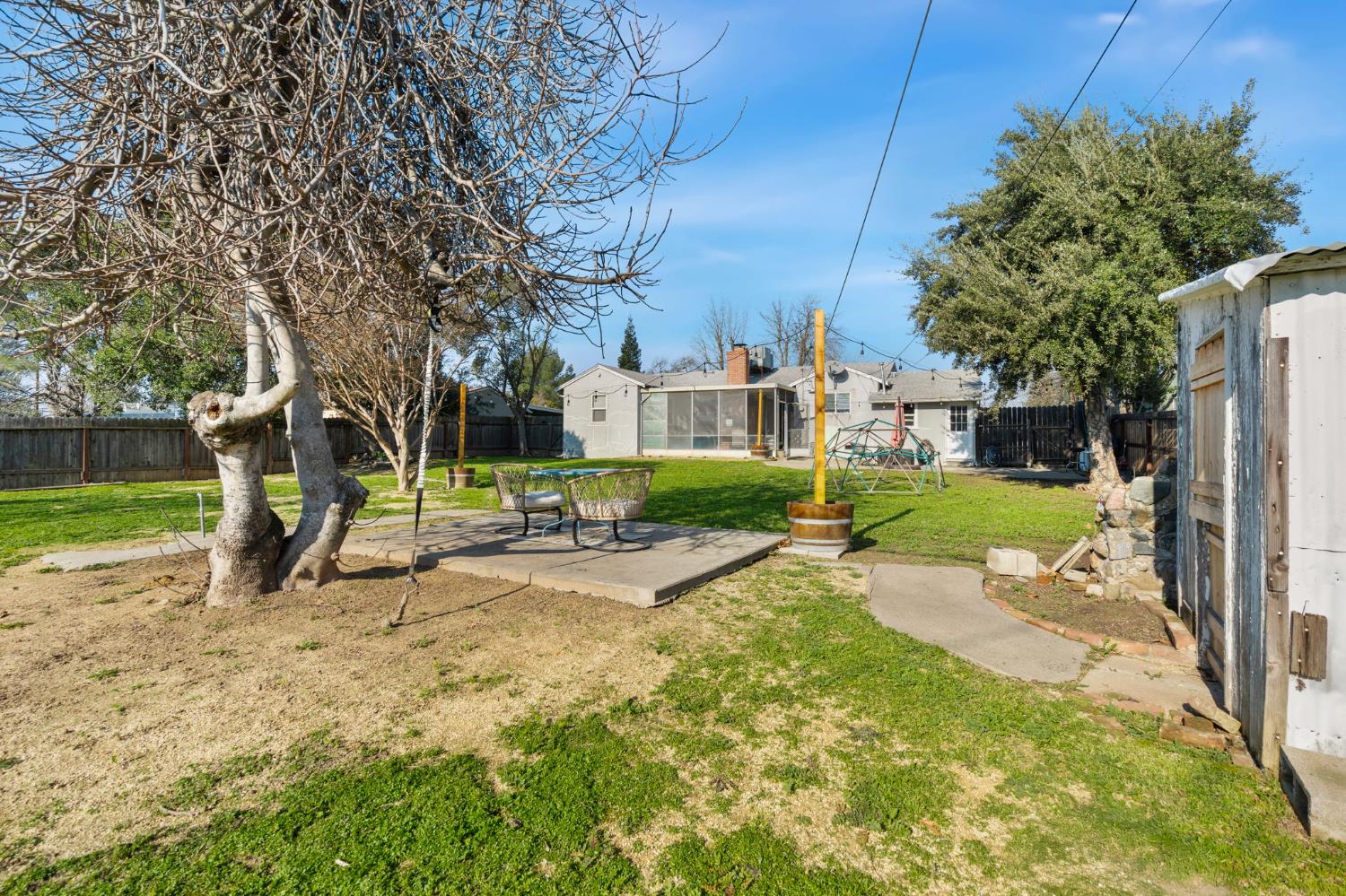2340 Carlsbad Avenue