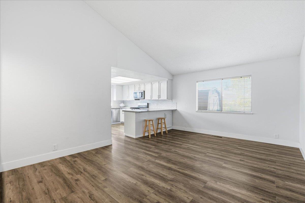 2836 La Crescenta Drive