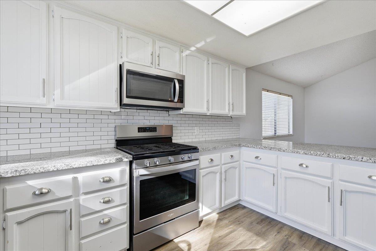 2836 La Crescenta Drive