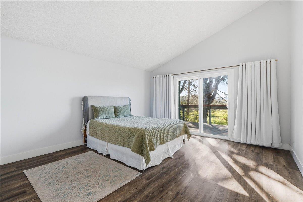2836 La Crescenta Drive