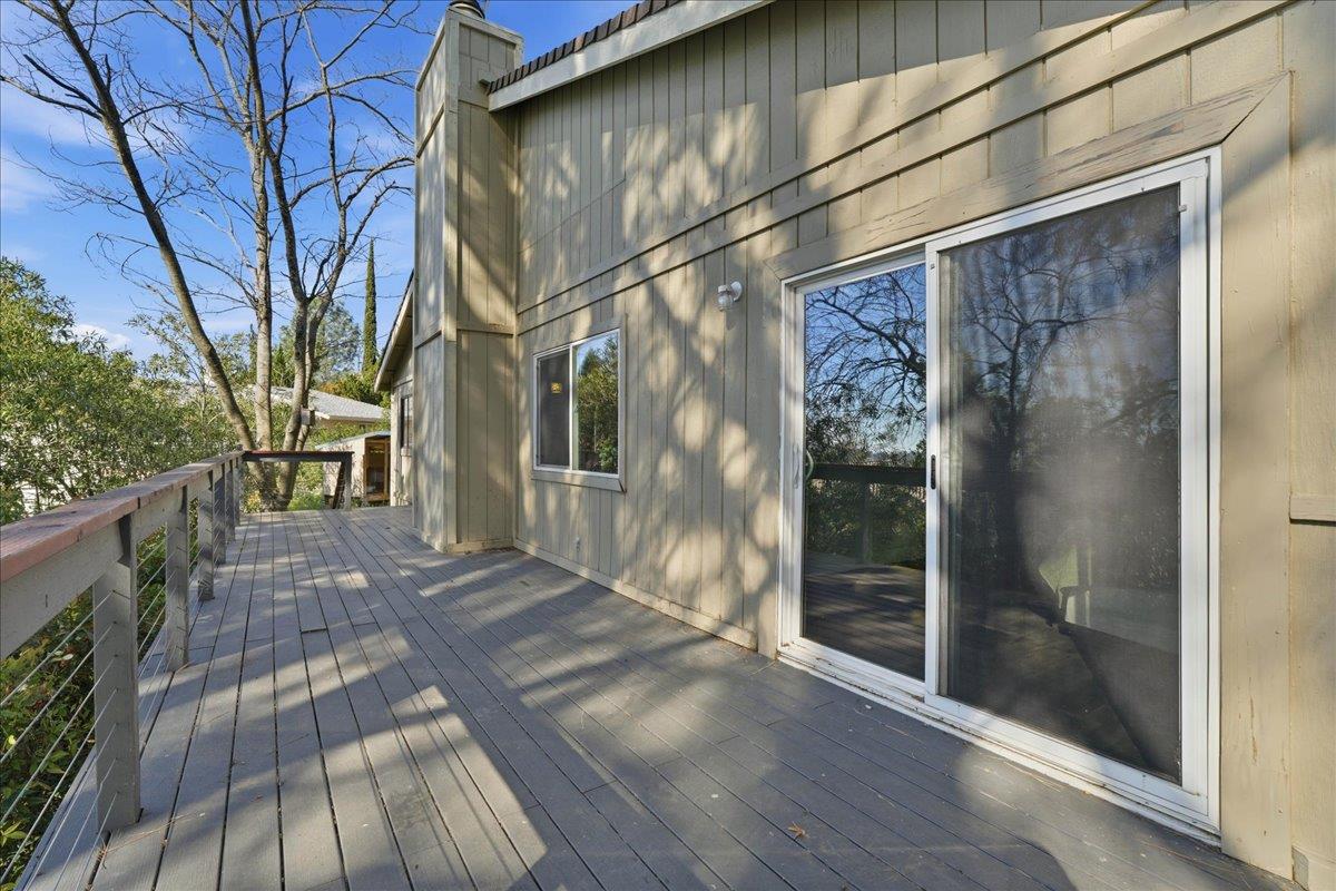 2836 La Crescenta Drive