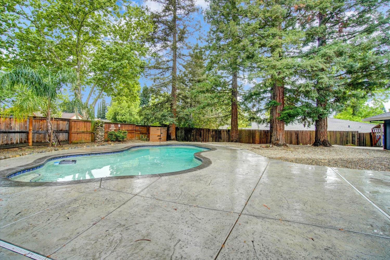 144 W Gold Creek Circle