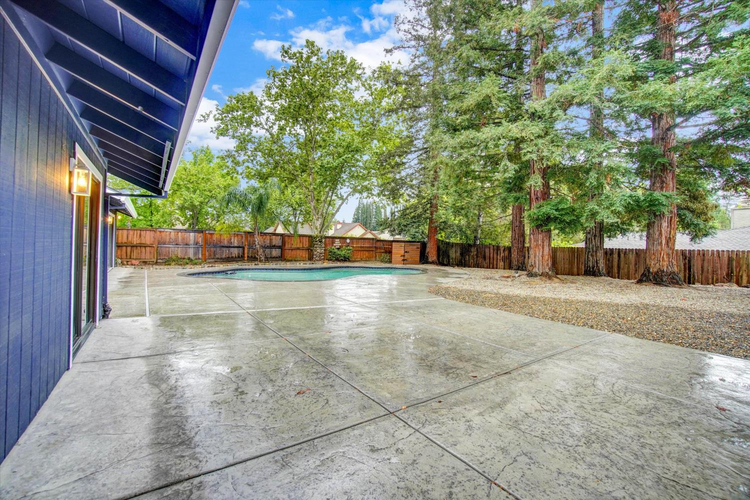 144 W Gold Creek Circle