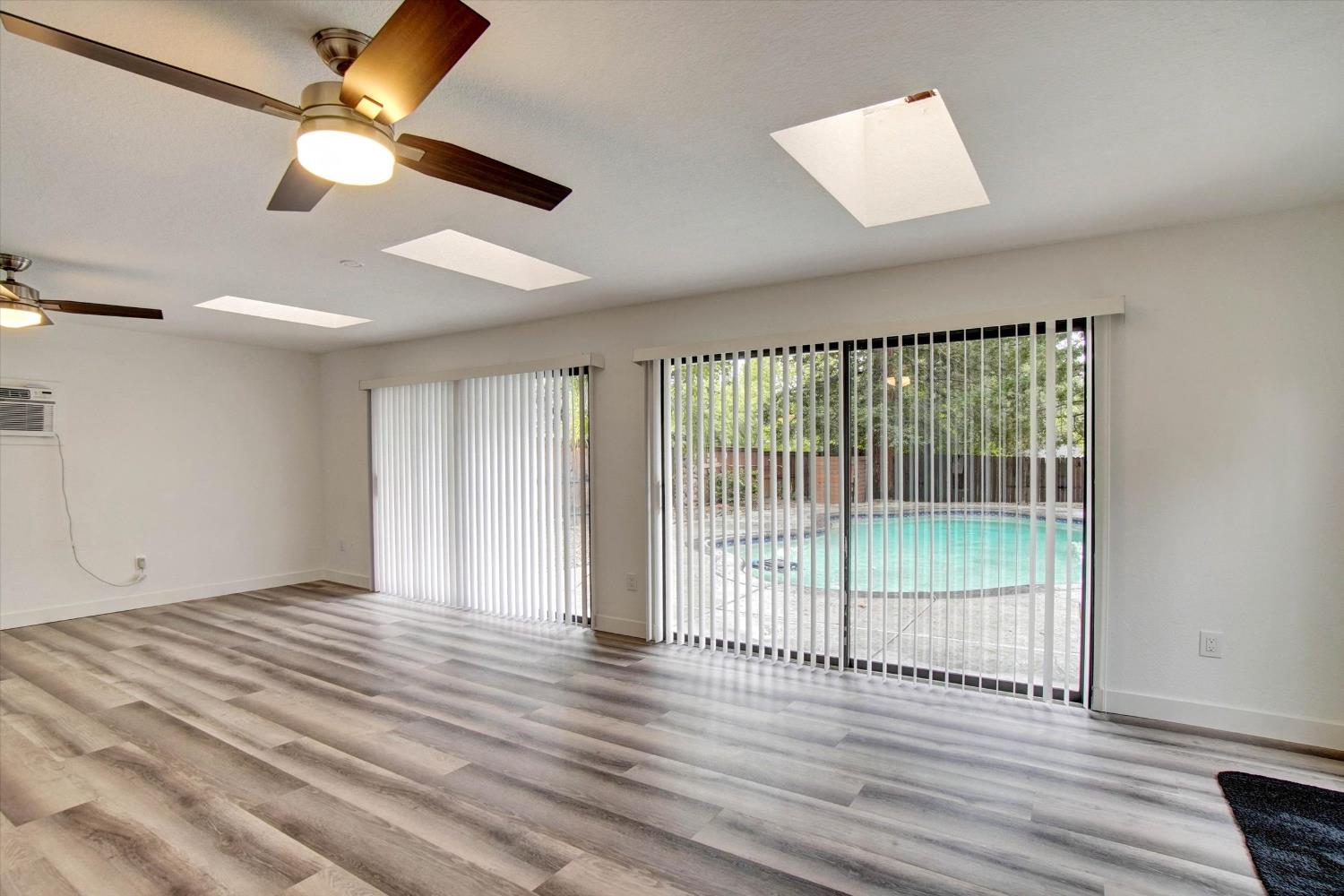 144 W Gold Creek Circle