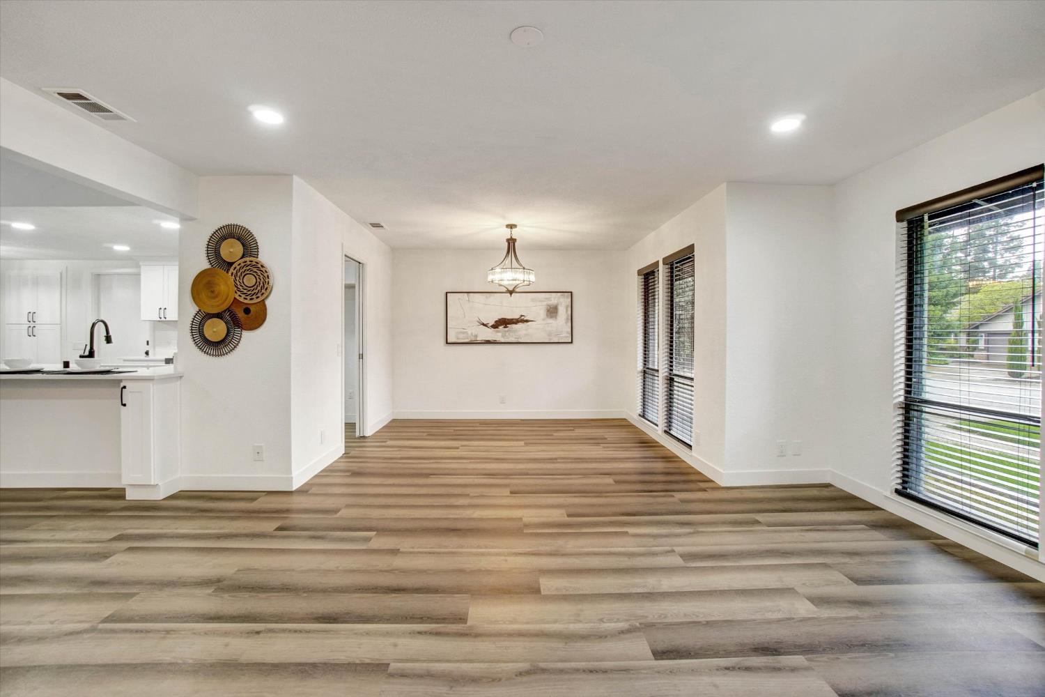 144 W Gold Creek Circle