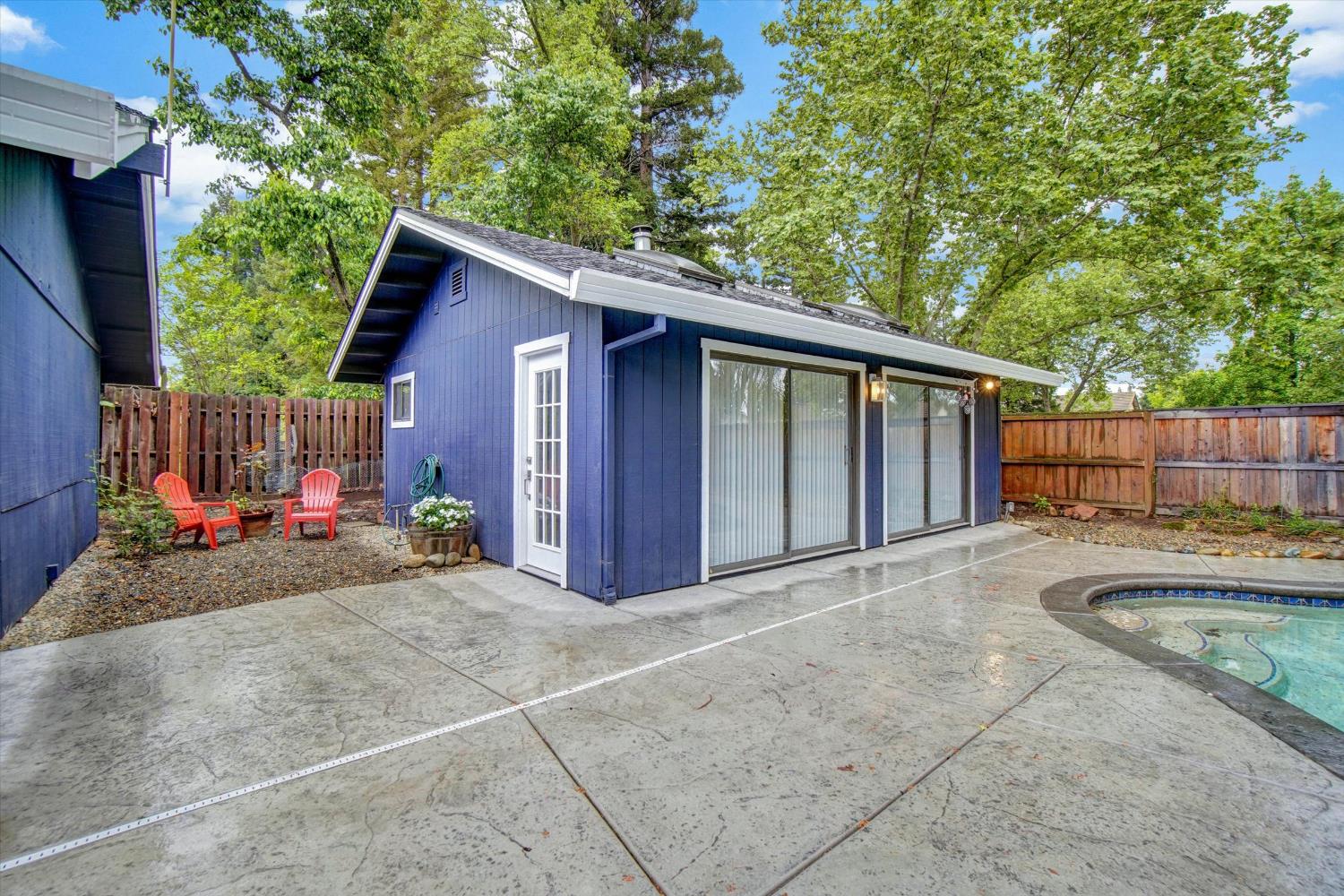 144 W Gold Creek Circle