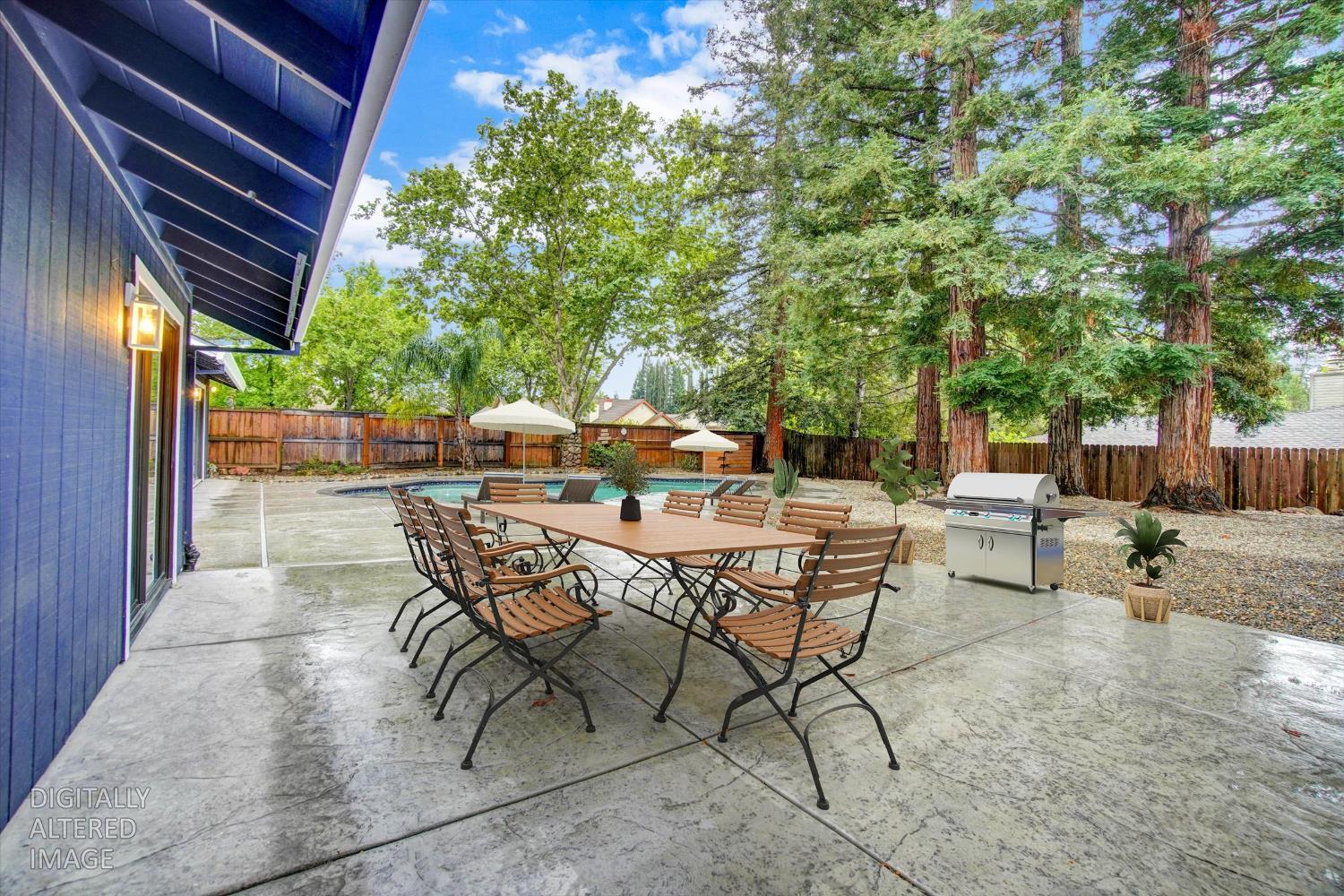 144 W Gold Creek Circle