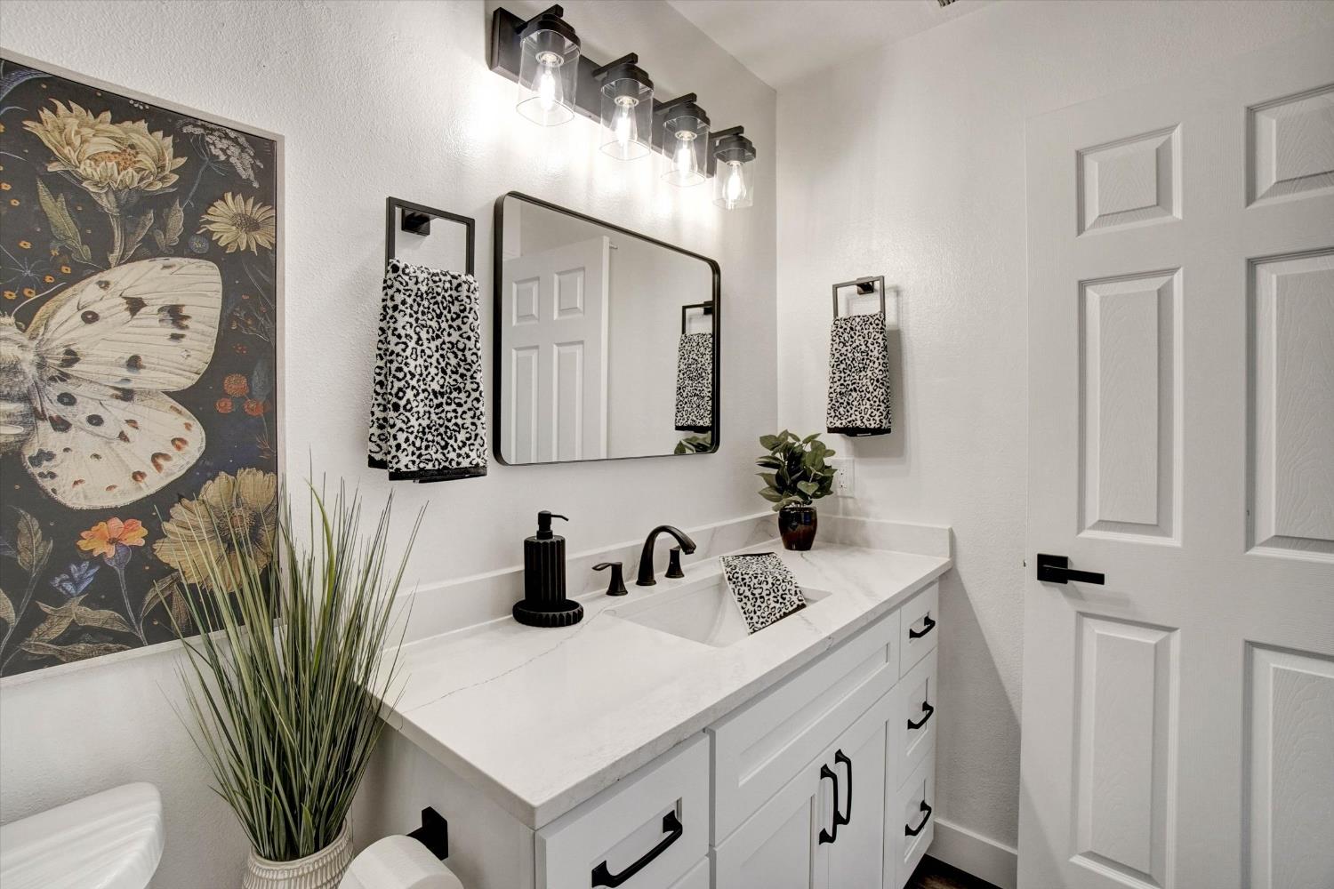 144 W Gold Creek Circle