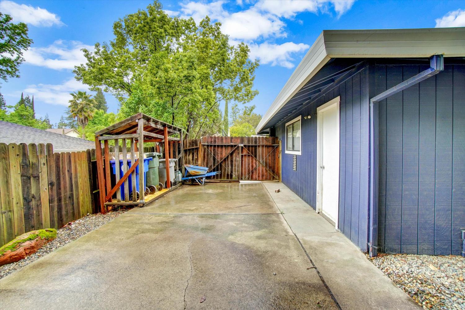 144 W Gold Creek Circle