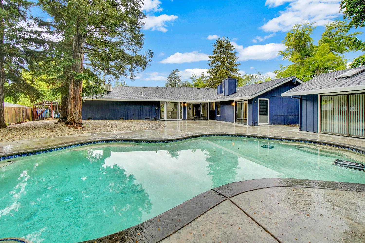 144 W Gold Creek Circle