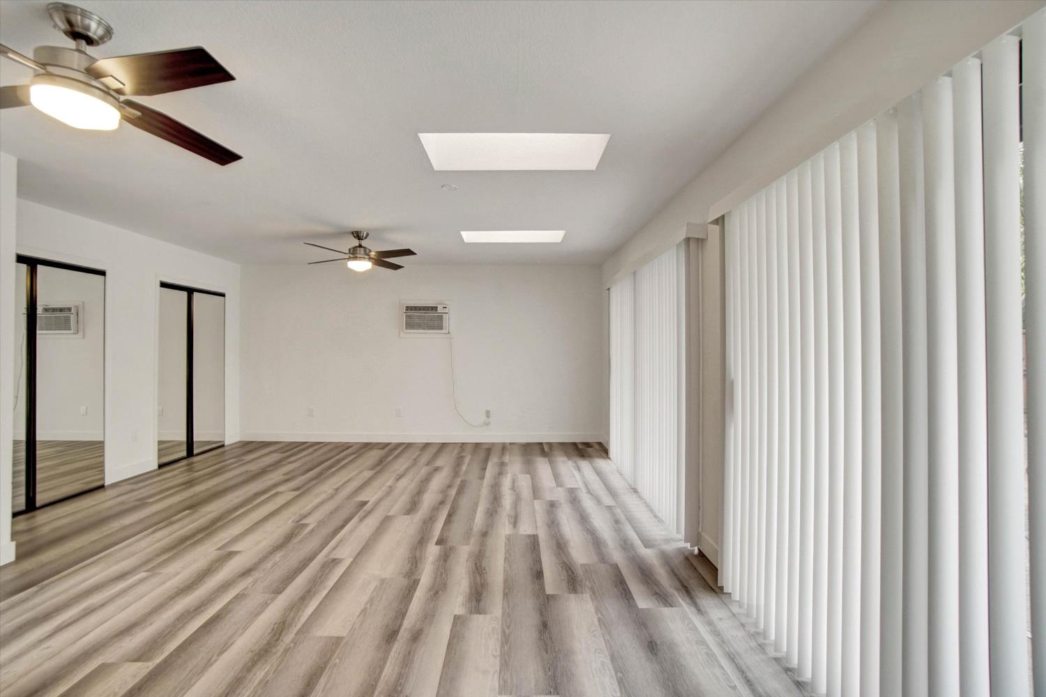 144 W Gold Creek Circle