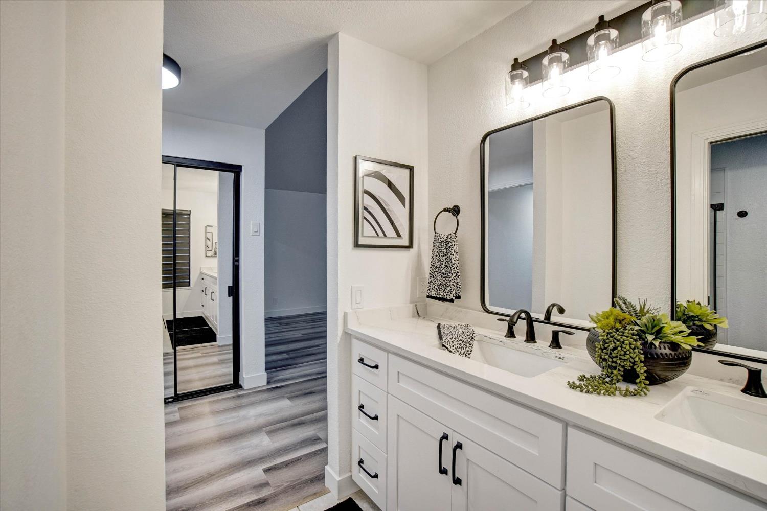 144 W Gold Creek Circle