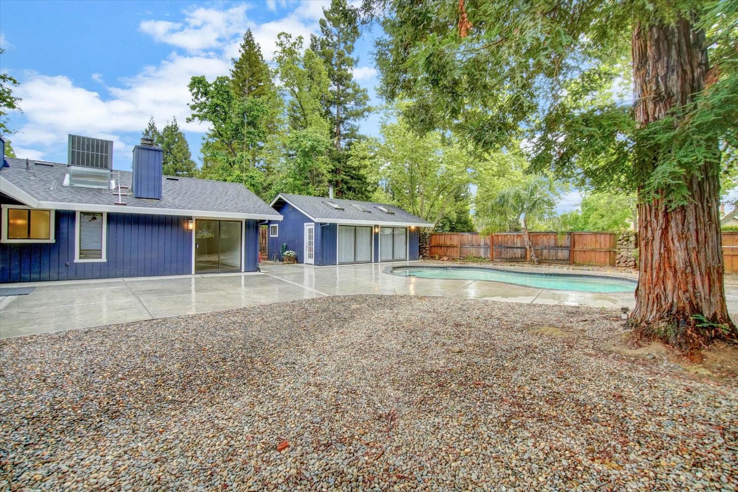 144 W Gold Creek Circle