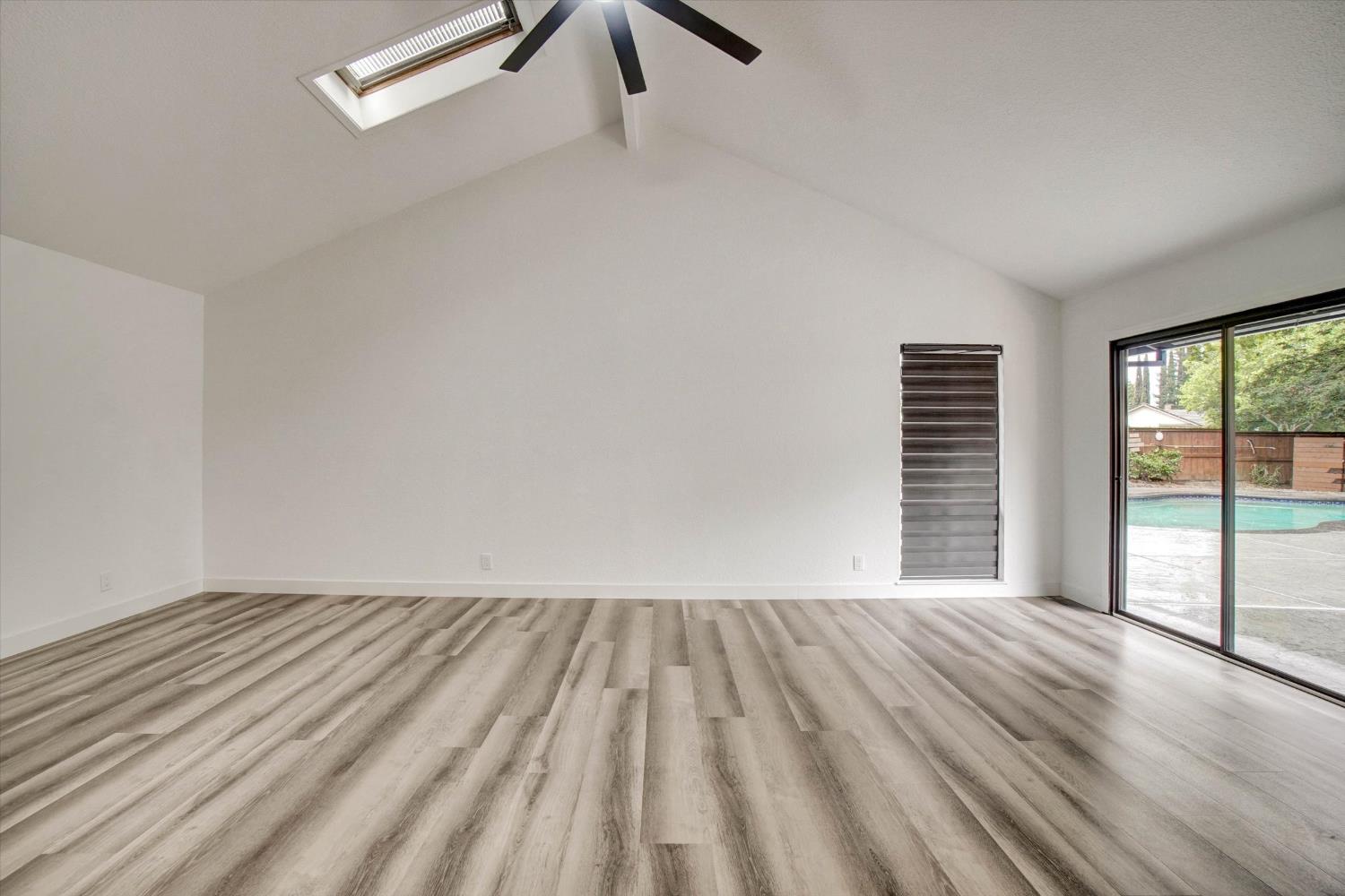 144 W Gold Creek Circle